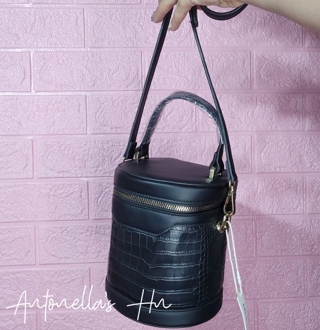 MINISO Cartera Color Negro