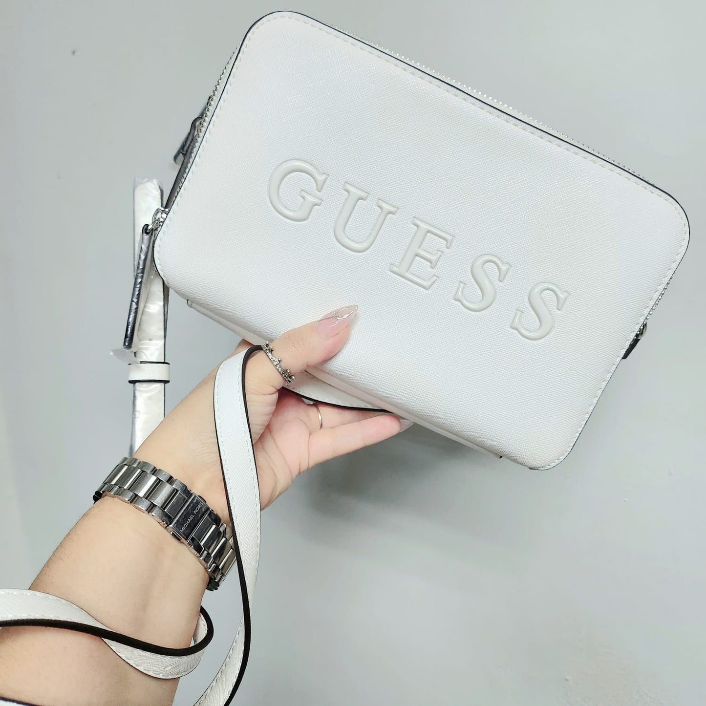 Guess Camera Bag Color Blanco - Bandolera