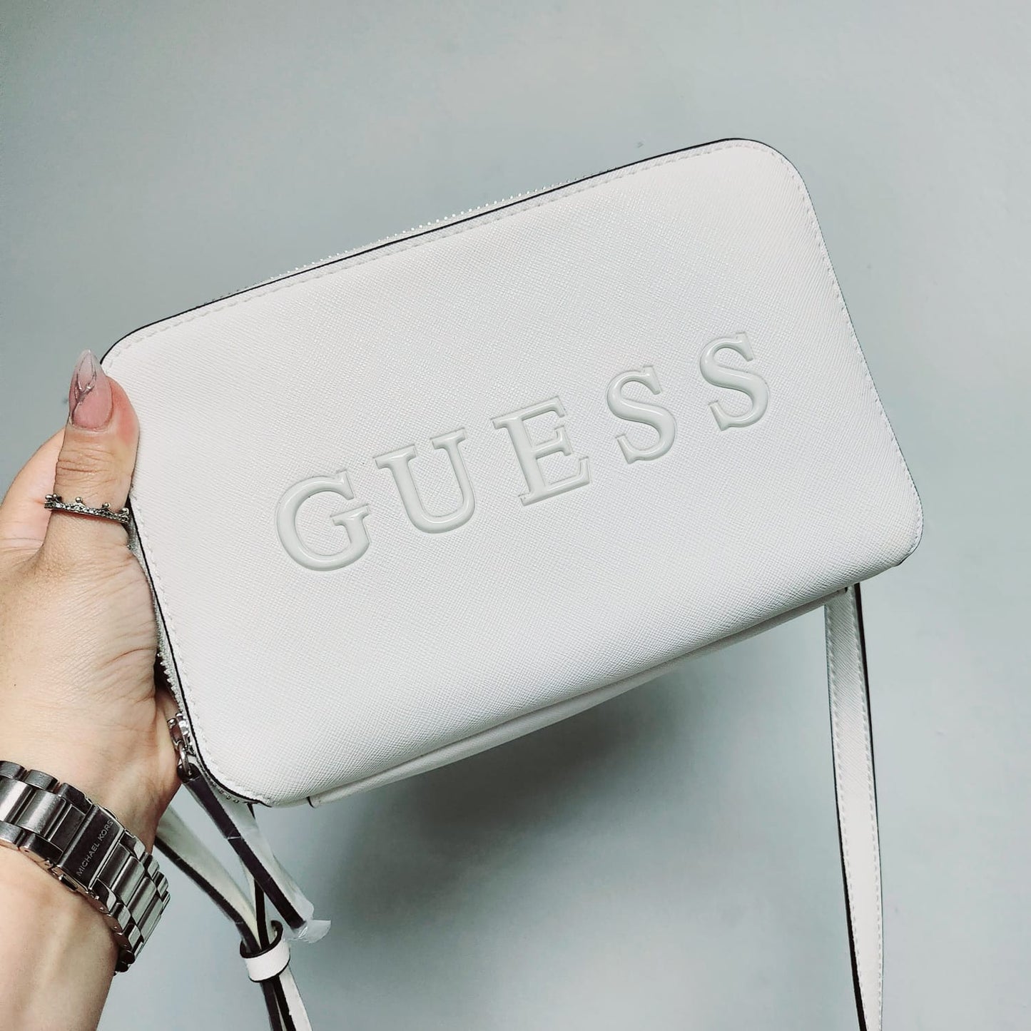 Guess Camera Bag Color Blanco - Bandolera
