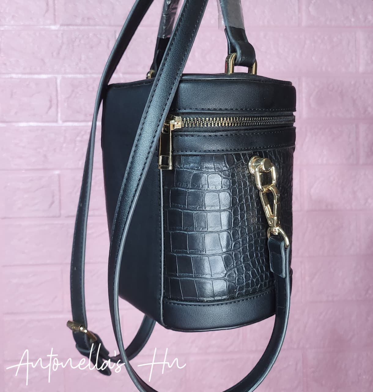 MINISO Cartera Color Negro