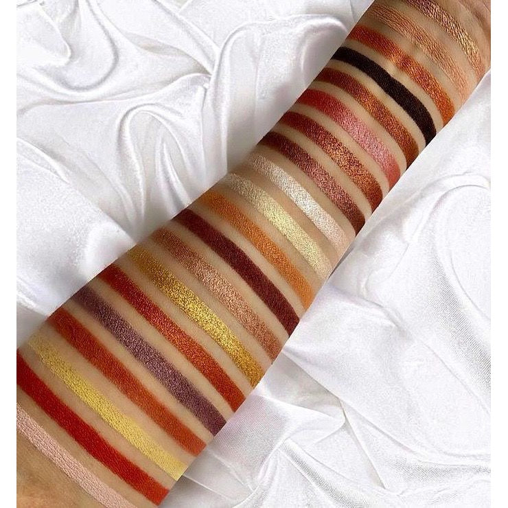 ICONIC LONDON Sunset To Sunrise Eyeshadow Palette With 20 Summer Inspired Shades - Paleta de Sombras para Ojos inspiradas en Verano
