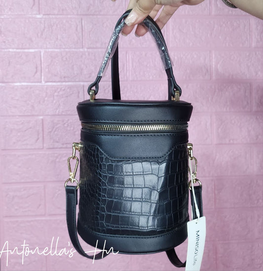MINISO Cartera Color Negro