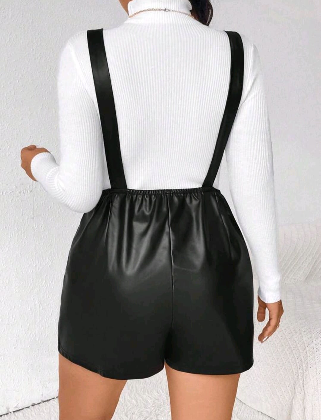 Enterizo Tipo Overall de Cuero - Stretch -  Talla XL - No incluye Top