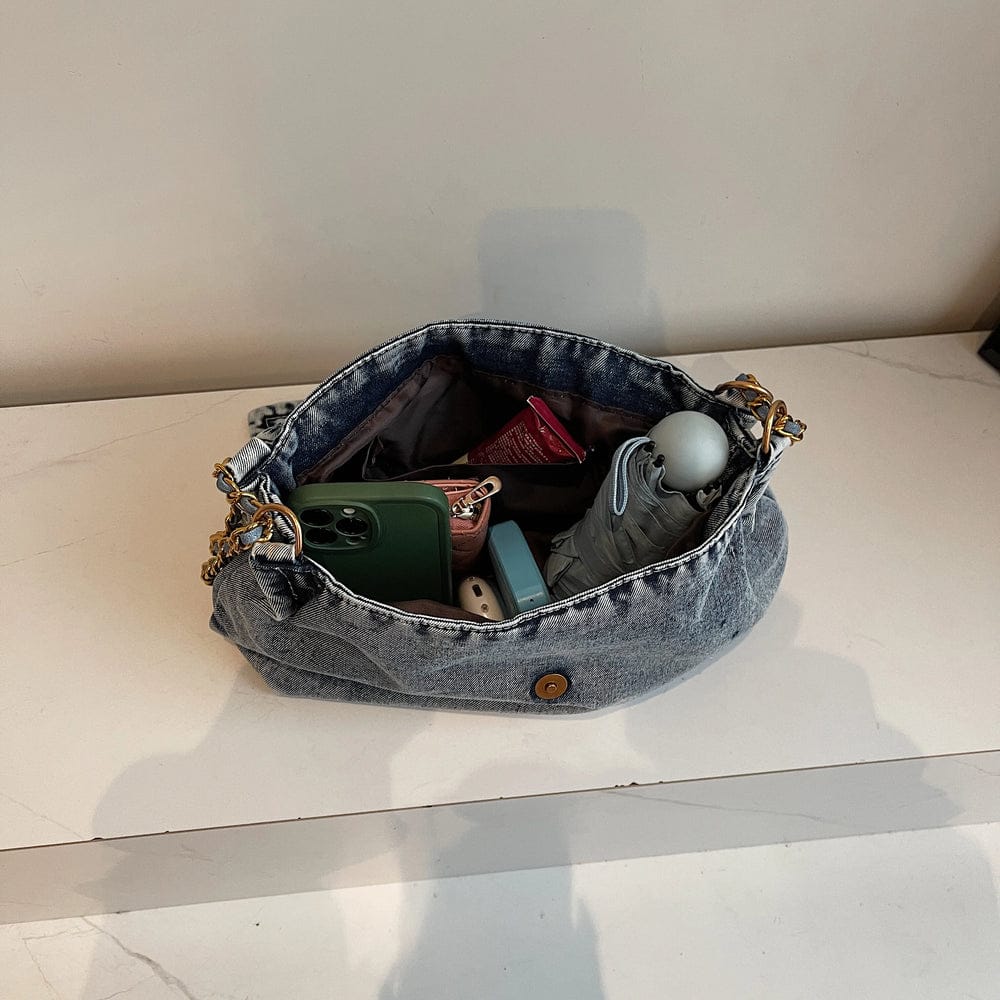 Cartera Mediana Tipo Jean con Detalles Dorados