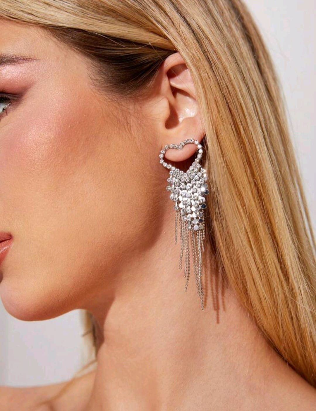 Aretes Plateados Corazon con Cristales - Super Elegantes