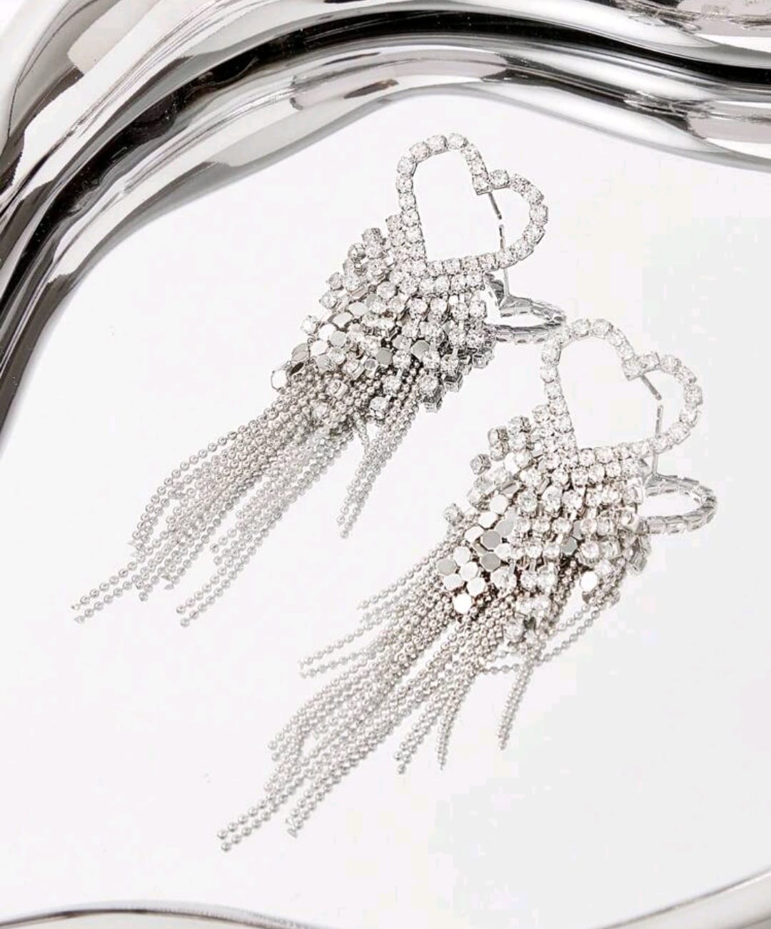 Aretes Plateados Corazon con Cristales - Super Elegantes