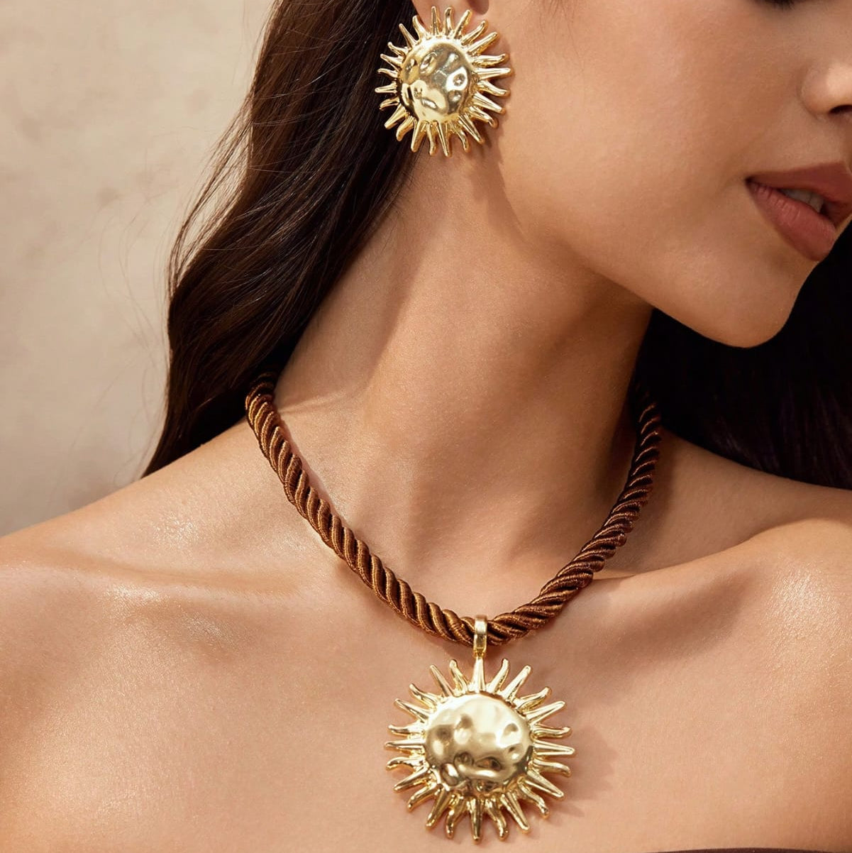 Set Collar & Aretes de Playa - Dorado