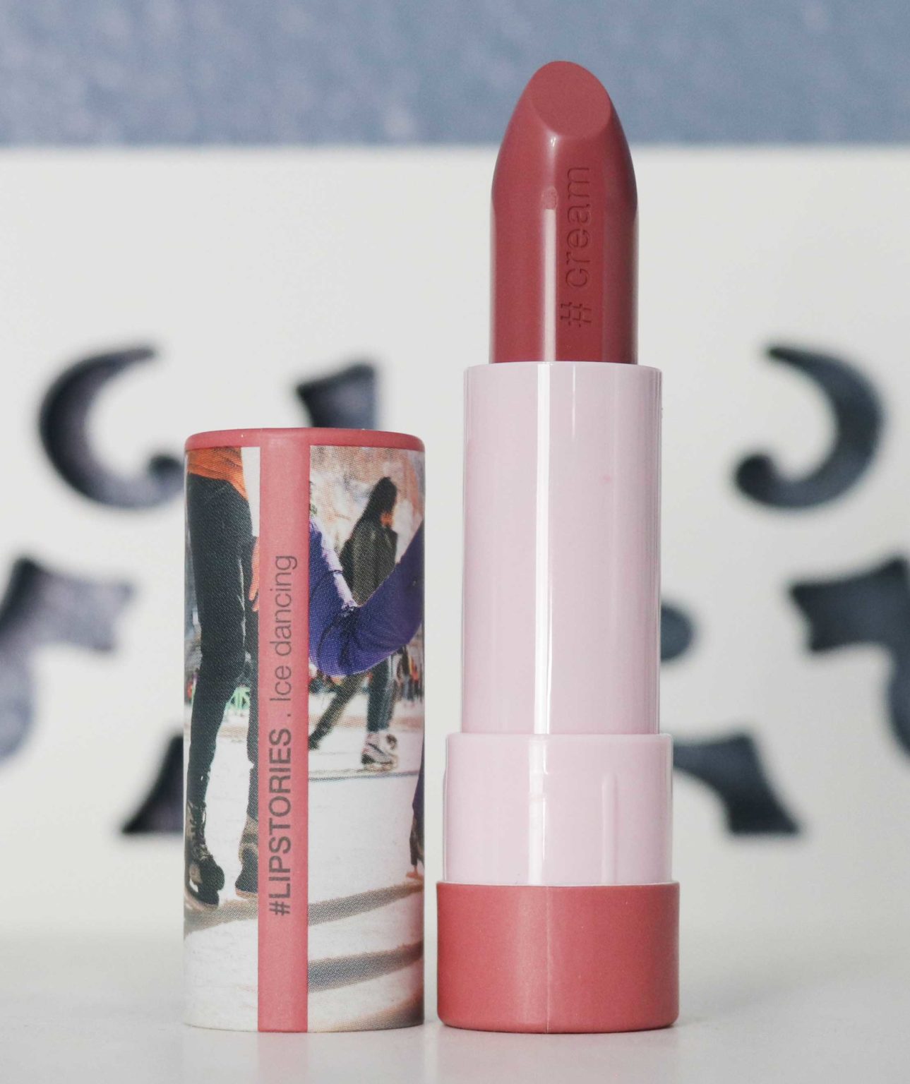 SEPHORA Frosted Kisses Lipstick FULL SIZE - Lips Matte y Metalicos