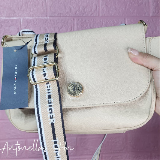 Tommy Hilfiger Cartera Color Beige - Bandolera