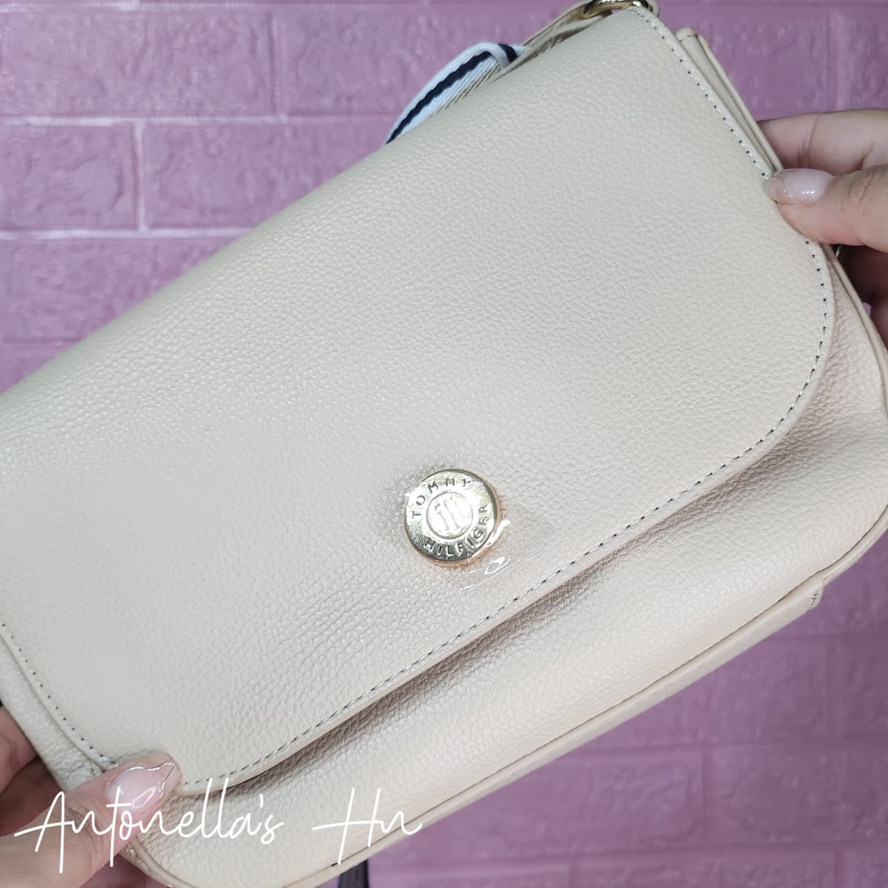 Tommy Hilfiger Cartera Color Beige - Bandolera