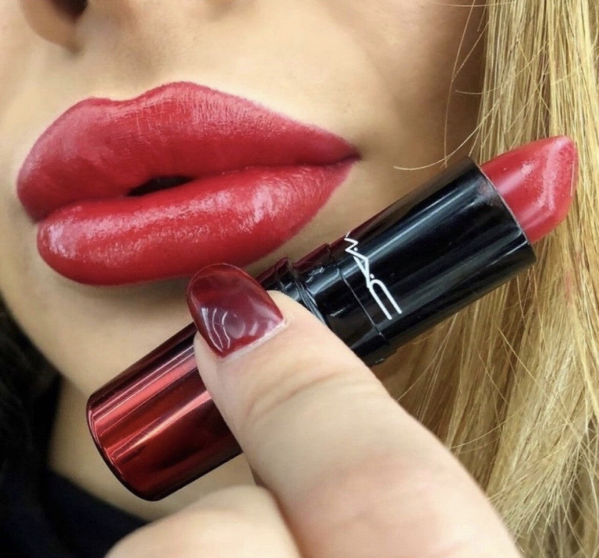 MAC Love Me Lipstick 428 Give Me Fever FULL SIZE - Lipstick Tono 428 Satinado